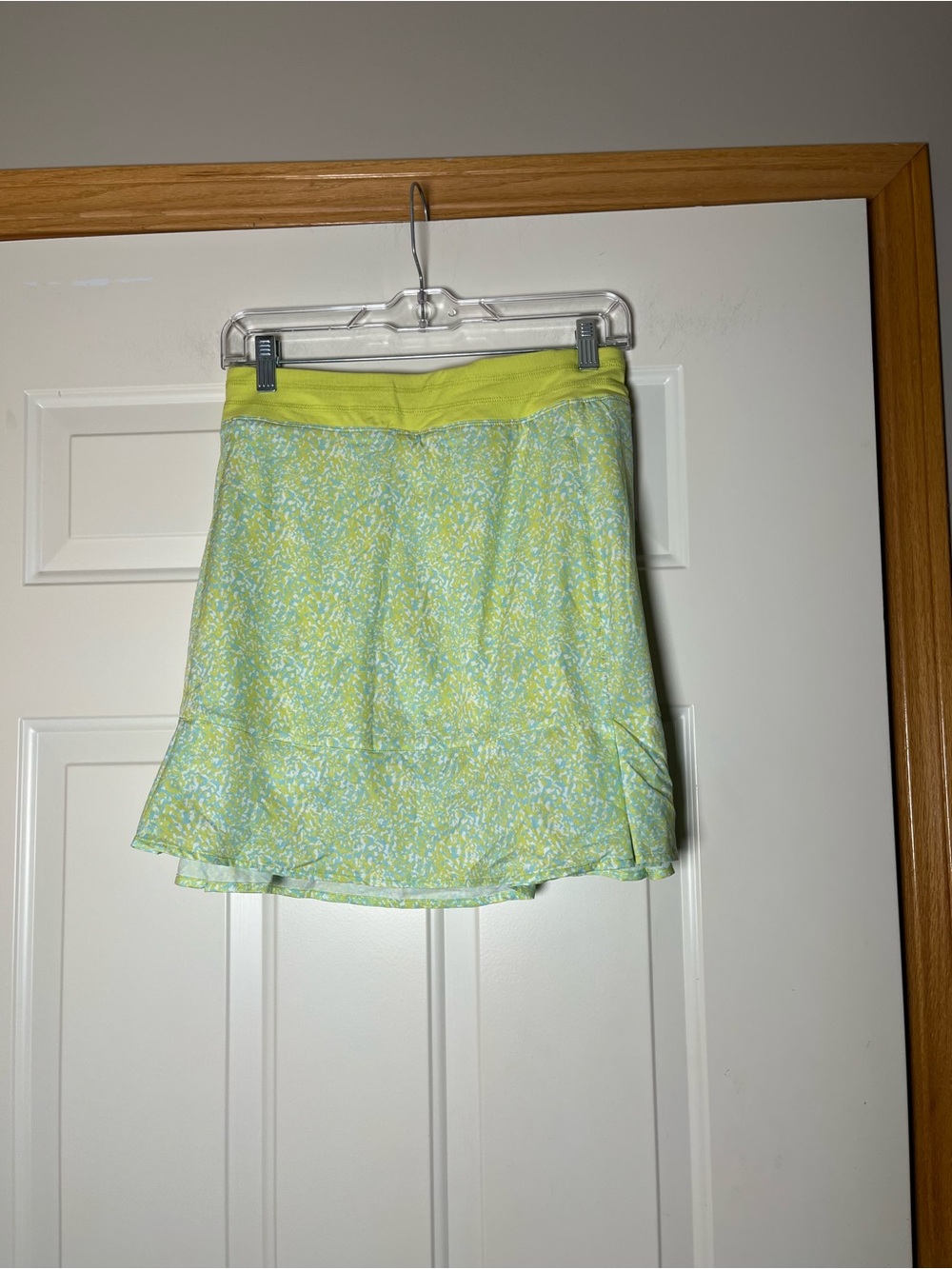 New Tasc Rhythm 15” Radar performance skirt skort. Light green blue. Size XXL